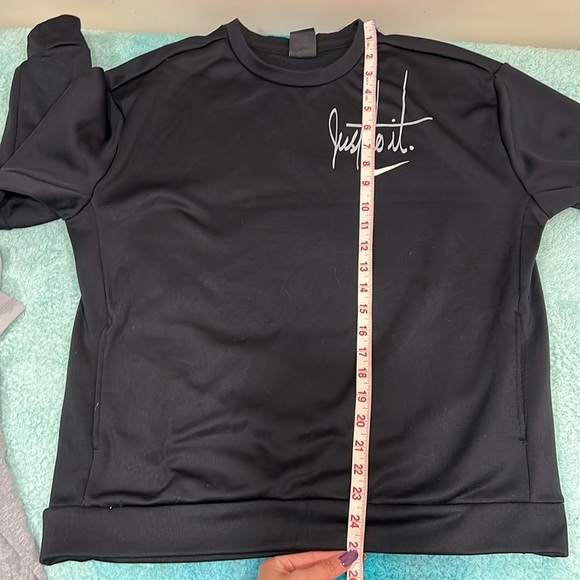 🔥Nike Men's Black Sweatshirt🔥 - Picture 3 of 6